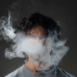 vape-site.com The Ultimate Stealth Vaping Guide: How to Vape Discreetly in Public Without Getting Noticed (2025 Edition)