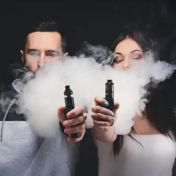 Vape social: in the vapor dense, meet the warmth of the same frequency connection 1 Vape social: in the vapor dense, meet the warmth of the same frequency connection vape-site.com